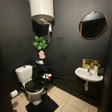 Blackroom Apartmanhotel *